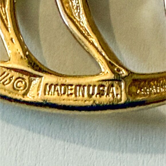 Piscitelli Gold Tone Fish Brooch Pin Marine Sea Open Work Made In USA - Picture 5 of 5